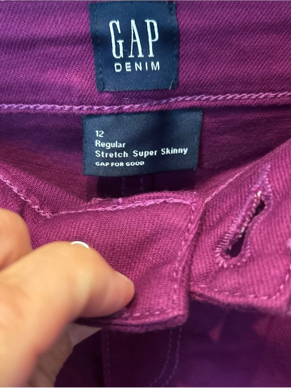 GAP pocket color moves